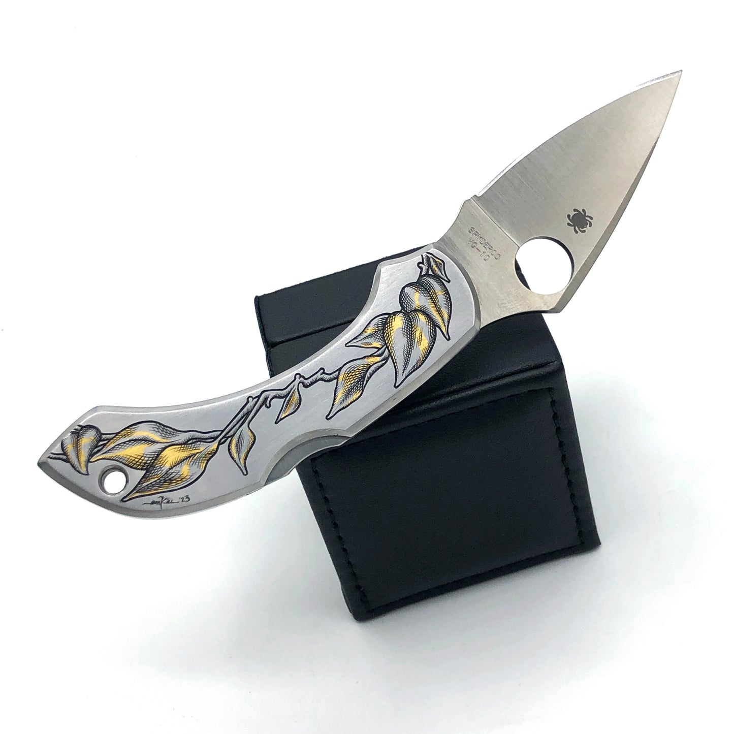 Hand Engraved Spyderco Dragonfly - Variegated Pothos w/ 24K Inlay