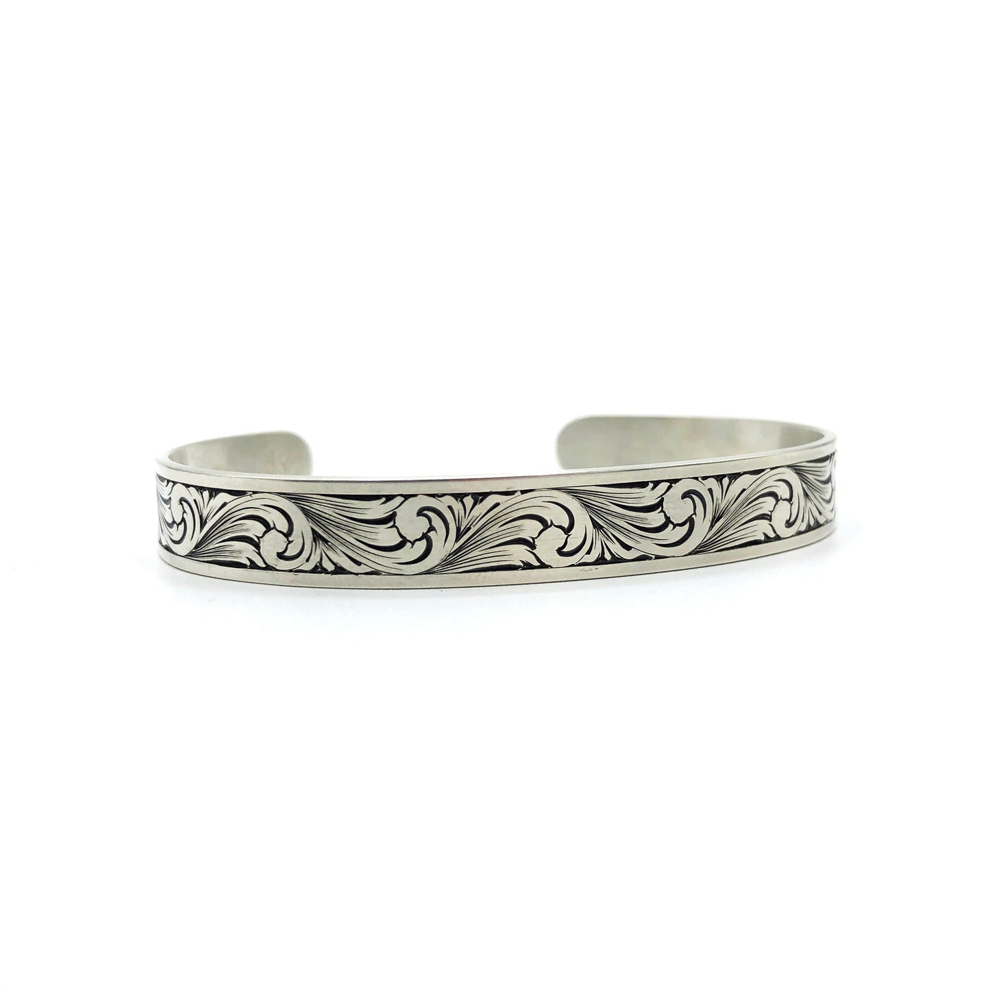 Hand Engraved Classic Scroll Engraved Cuff