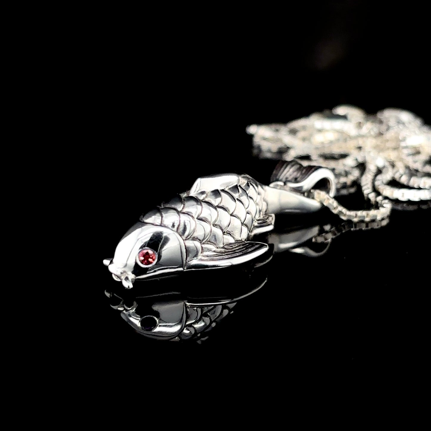 fish necklace 2025