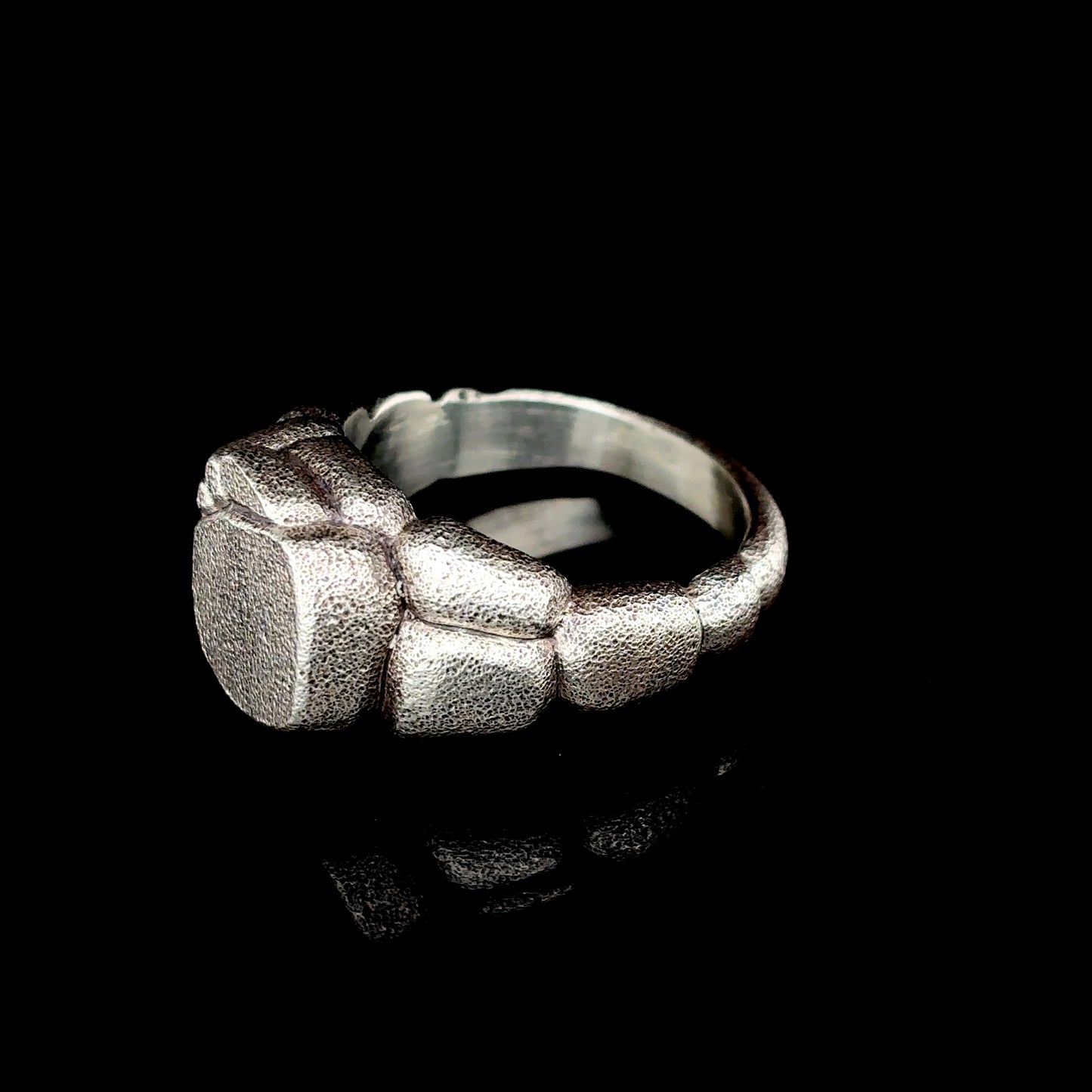 Ancient Stones Ring