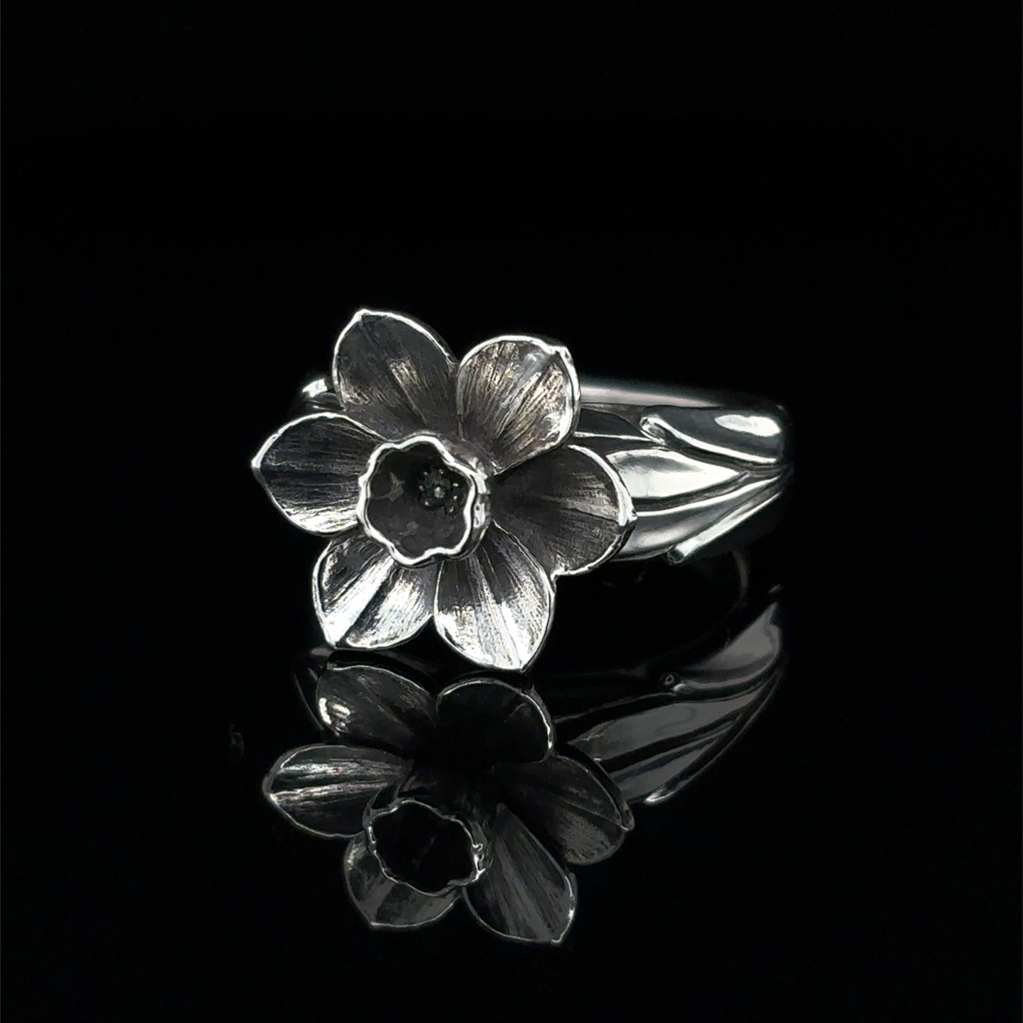 Daffodil Ring