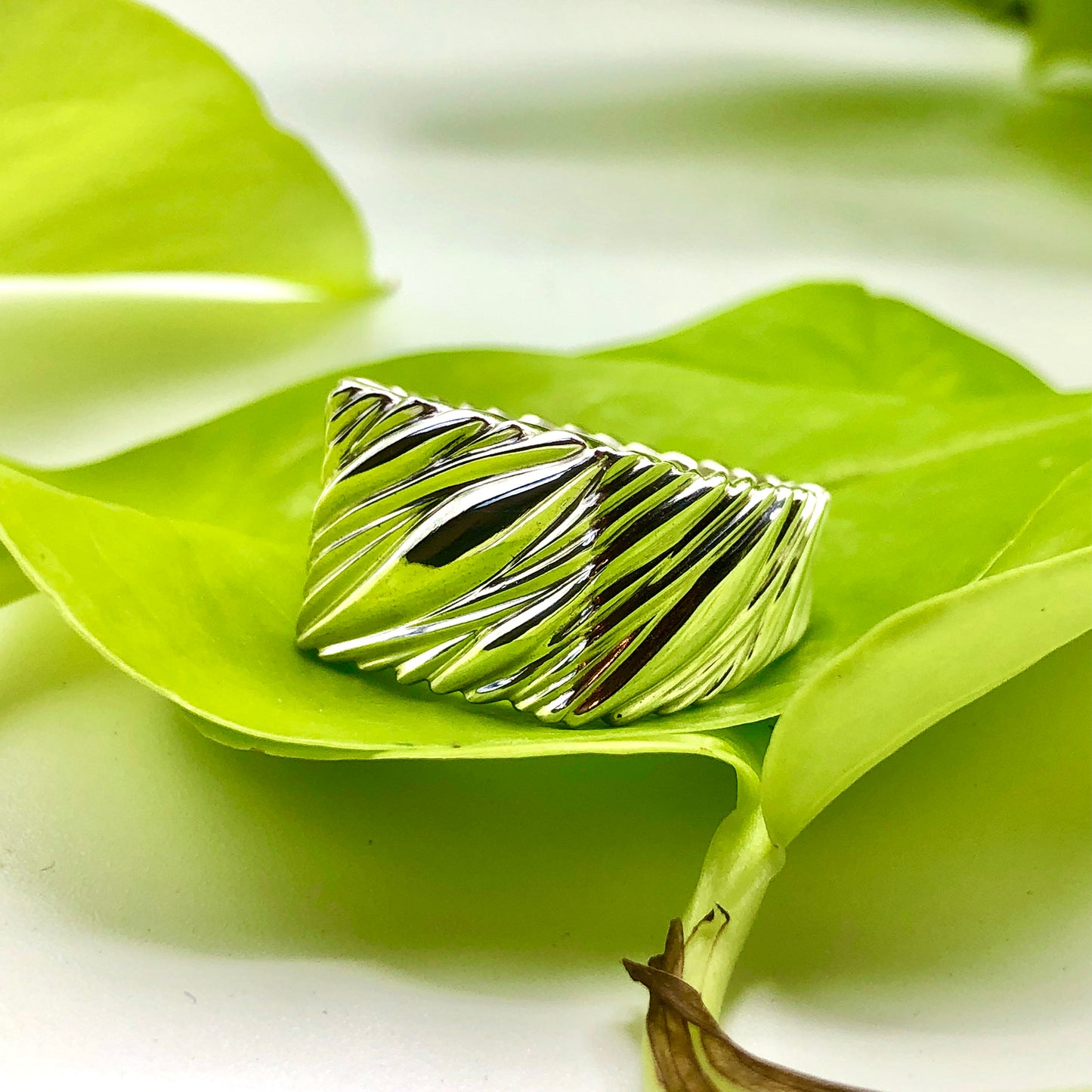 Flow Square Signet Ring