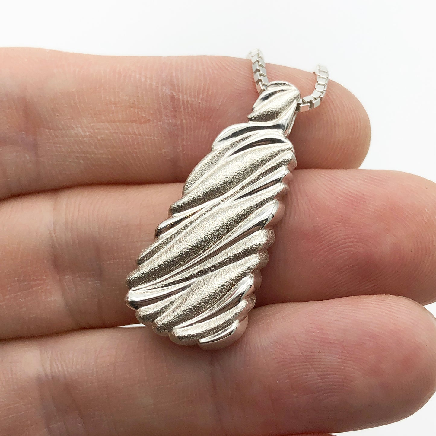 Flow Pendant