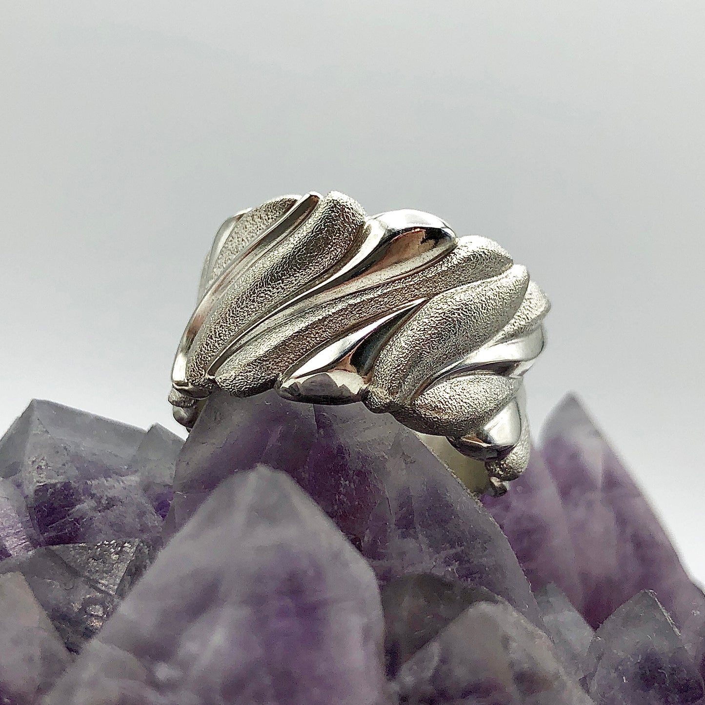 Flow Band with Partial Texture - Size 9.5