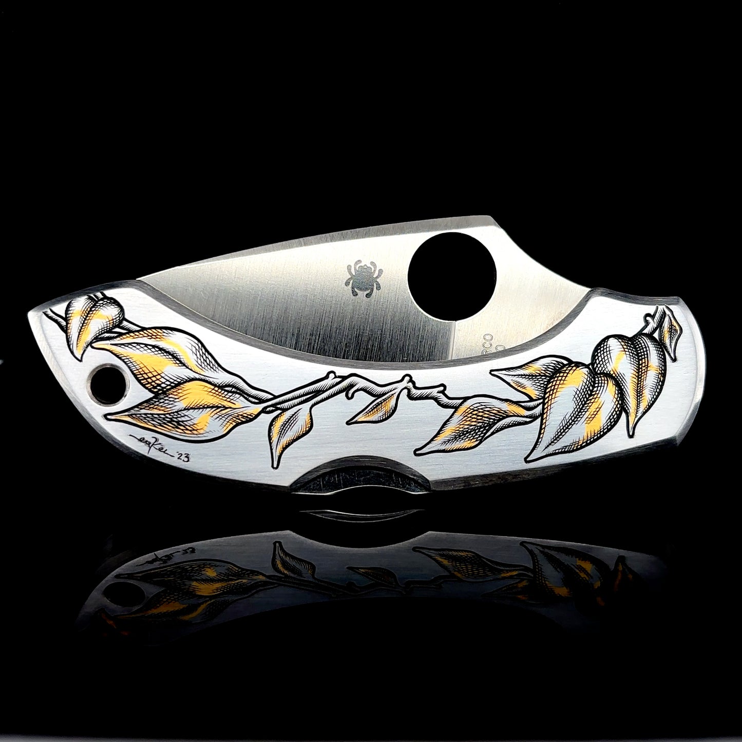 Hand Engraved Spyderco Dragonfly - Variegated Pothos w/ 24K Inlay