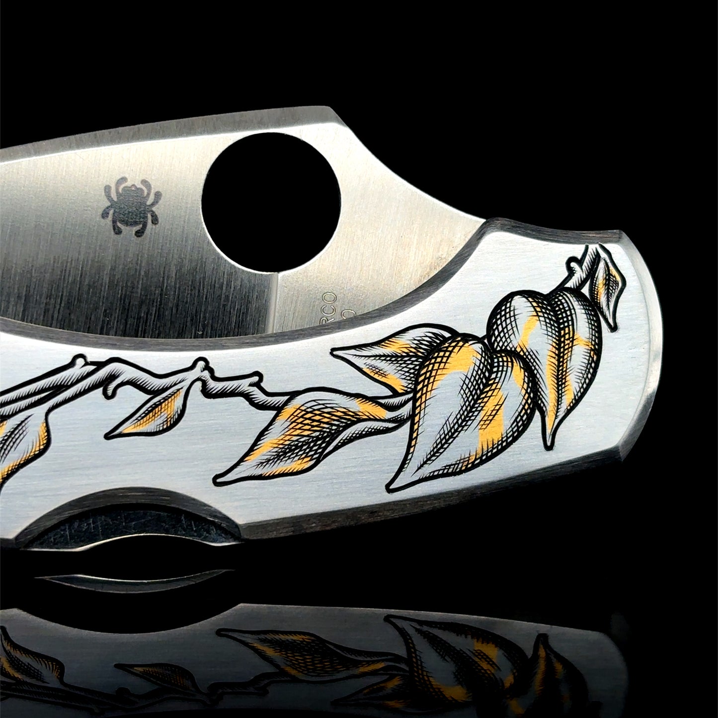 Hand Engraved Spyderco Dragonfly - Variegated Pothos w/ 24K Inlay