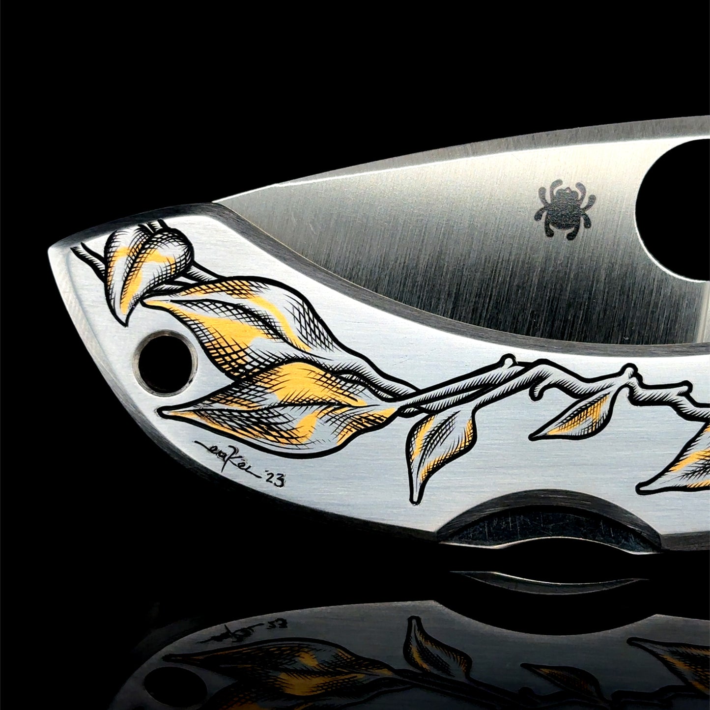 Hand Engraved Spyderco Dragonfly - Variegated Pothos w/ 24K Inlay