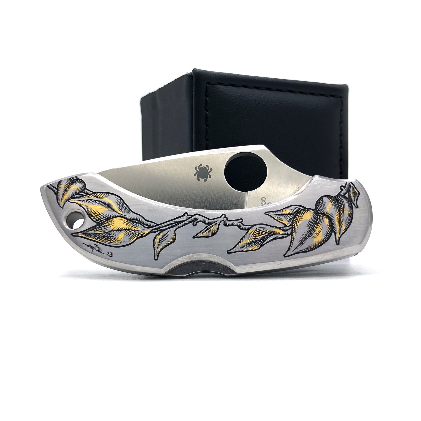 Hand Engraved Spyderco Dragonfly - Variegated Pothos w/ 24K Inlay