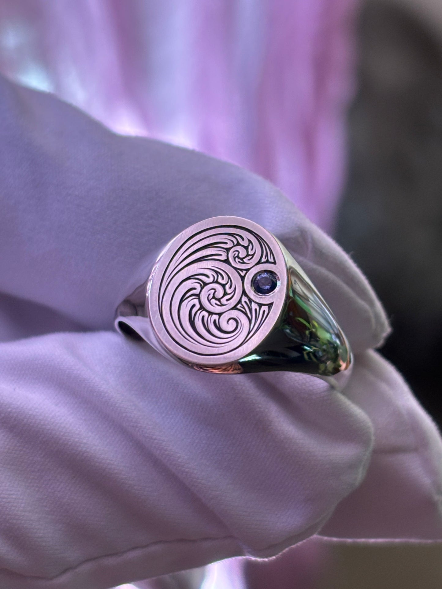 Scroll Signet Ring