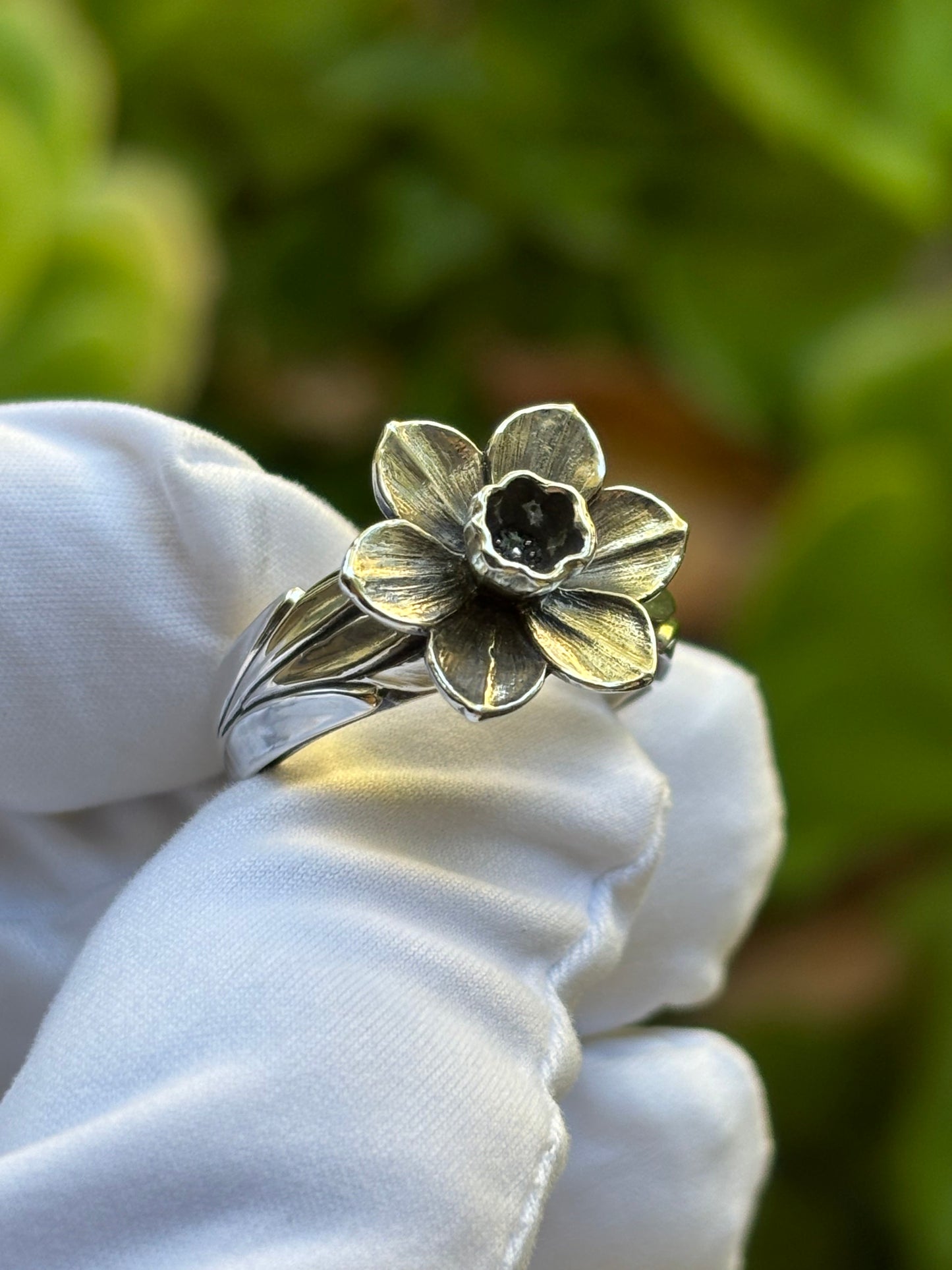 Daffodil Ring
