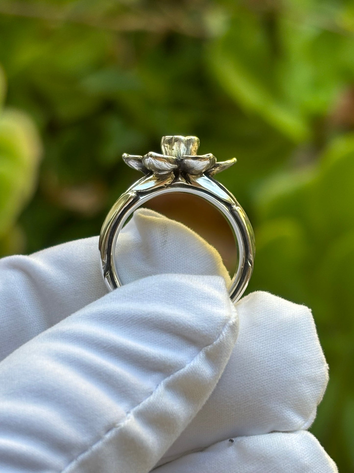Daffodil Ring