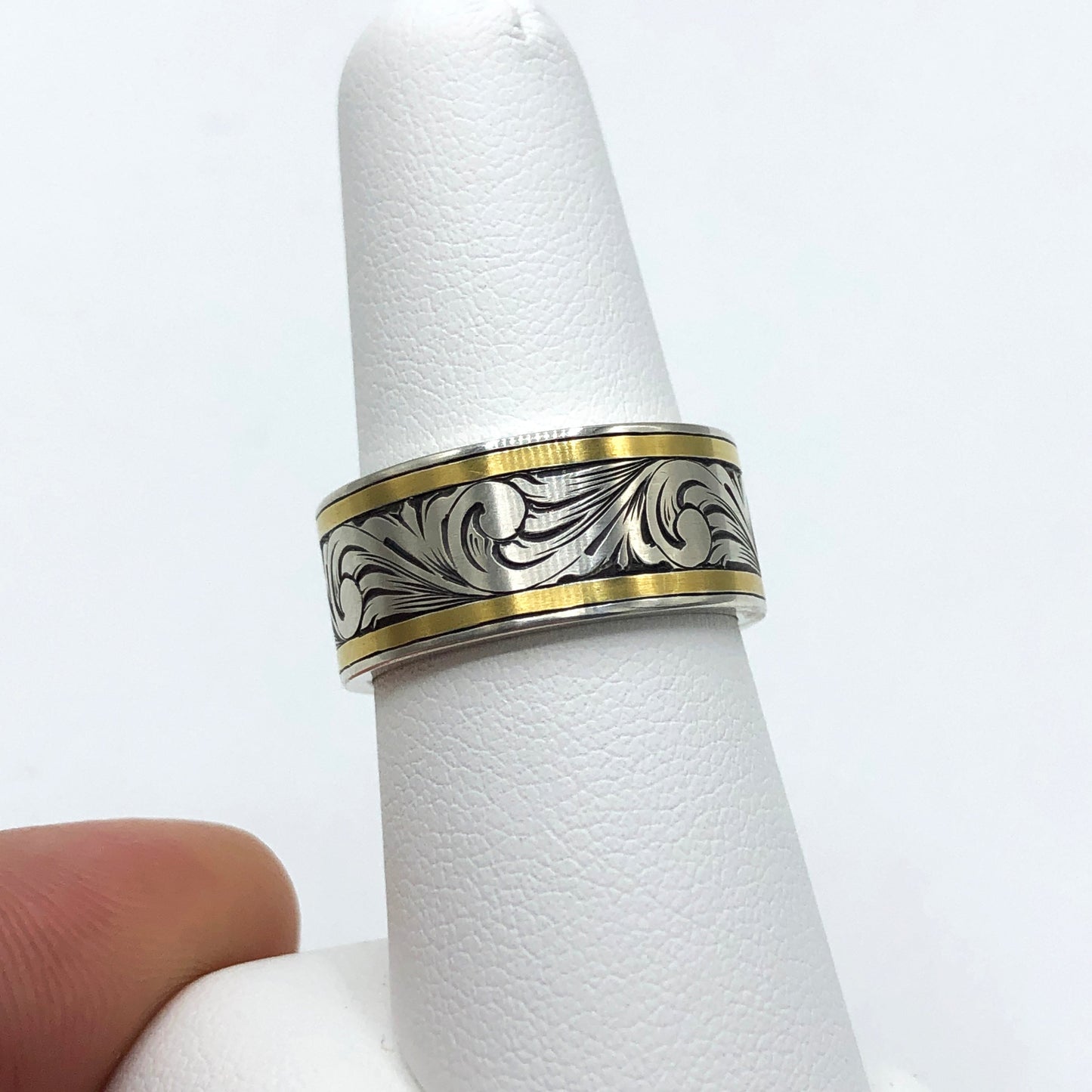 Classic Scroll Hand Engraved Ring with Gold Inlay - Size 8
