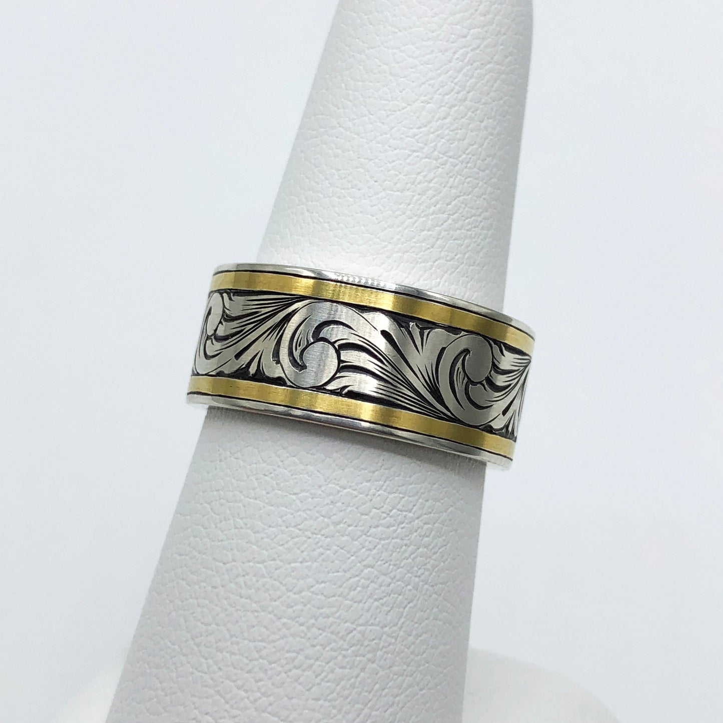 Classic Scroll Hand Engraved Ring with Gold Inlay - Size 8