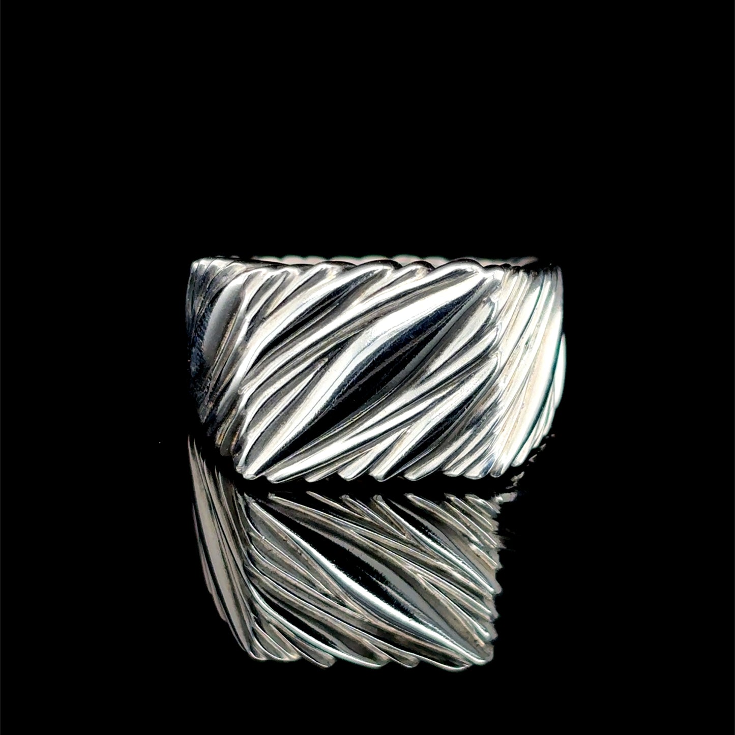 Flow Square Signet Ring