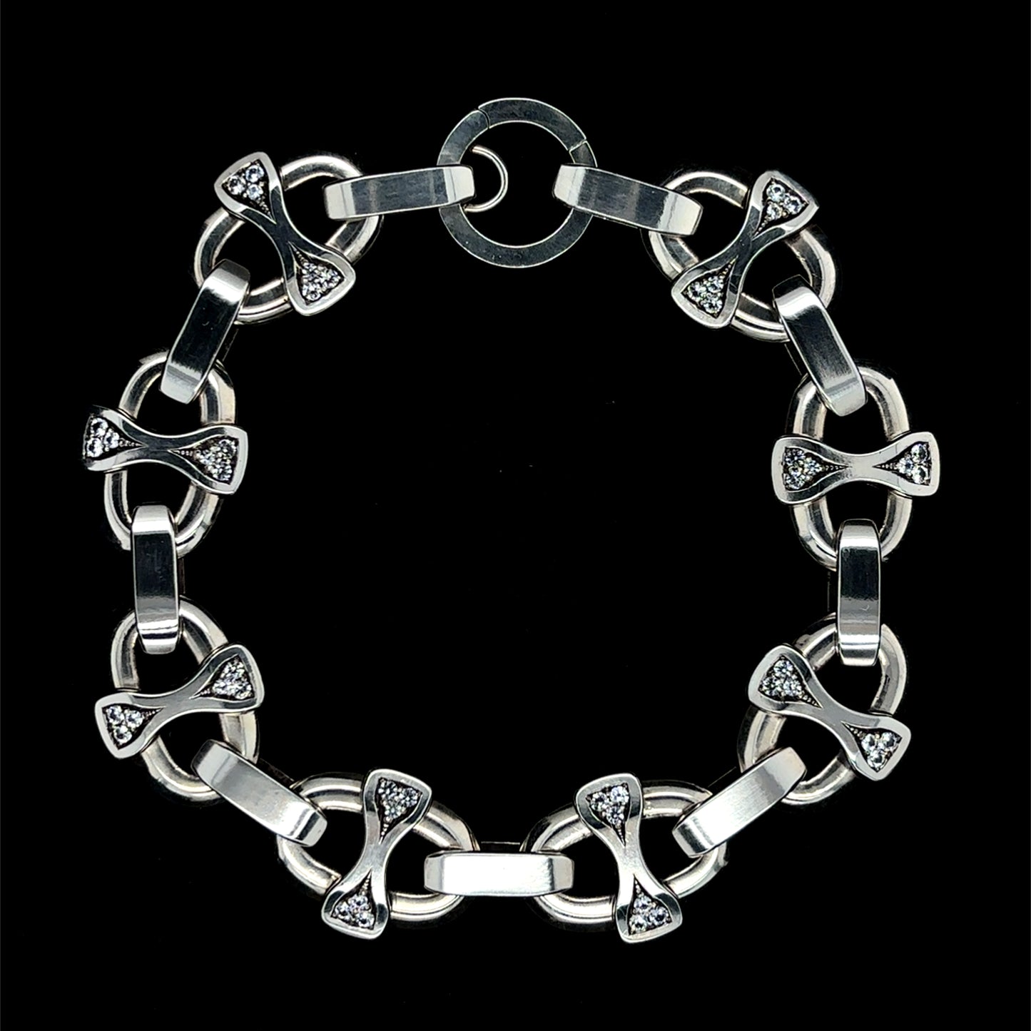 emKel Link Sapphire Bracelet