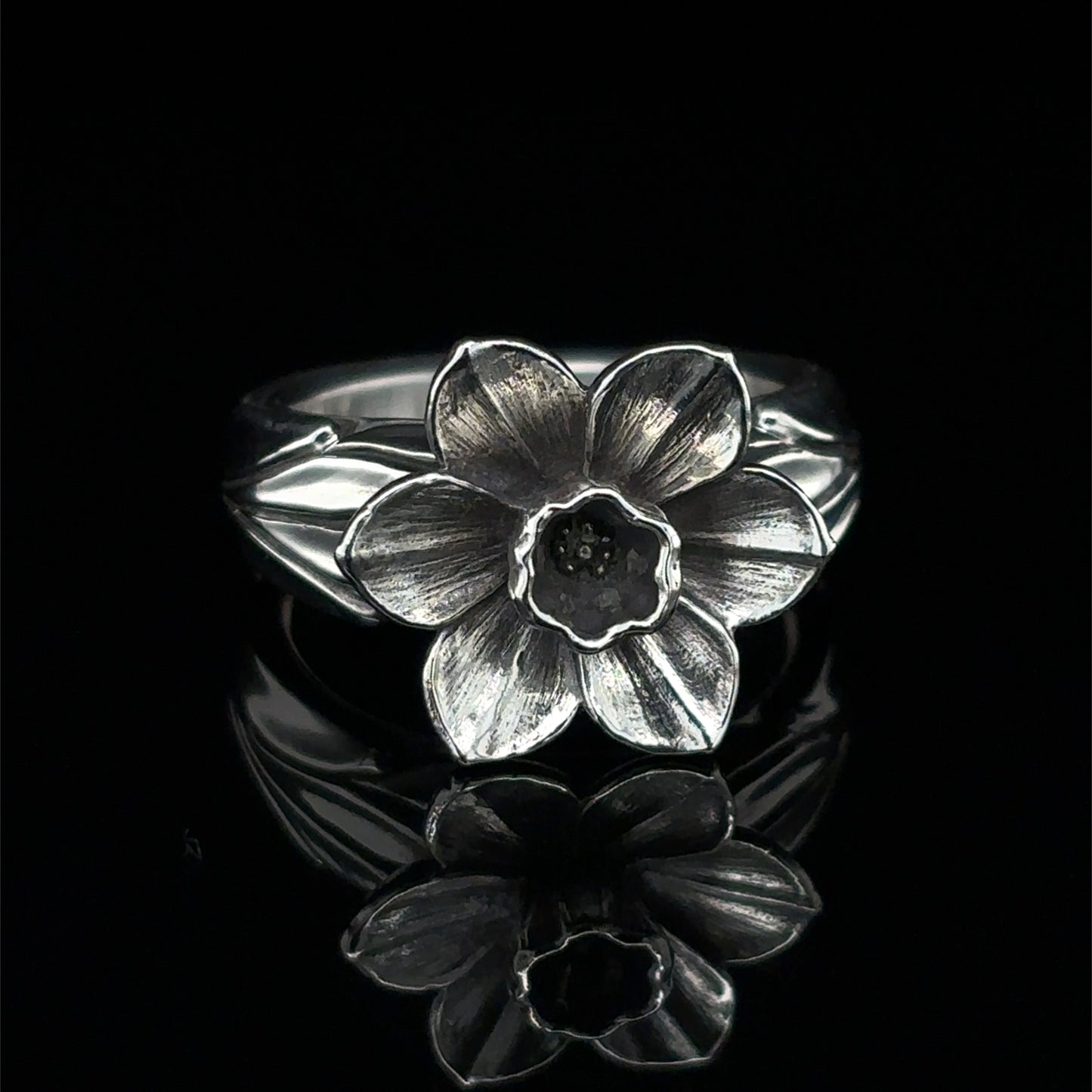 Daffodil Ring