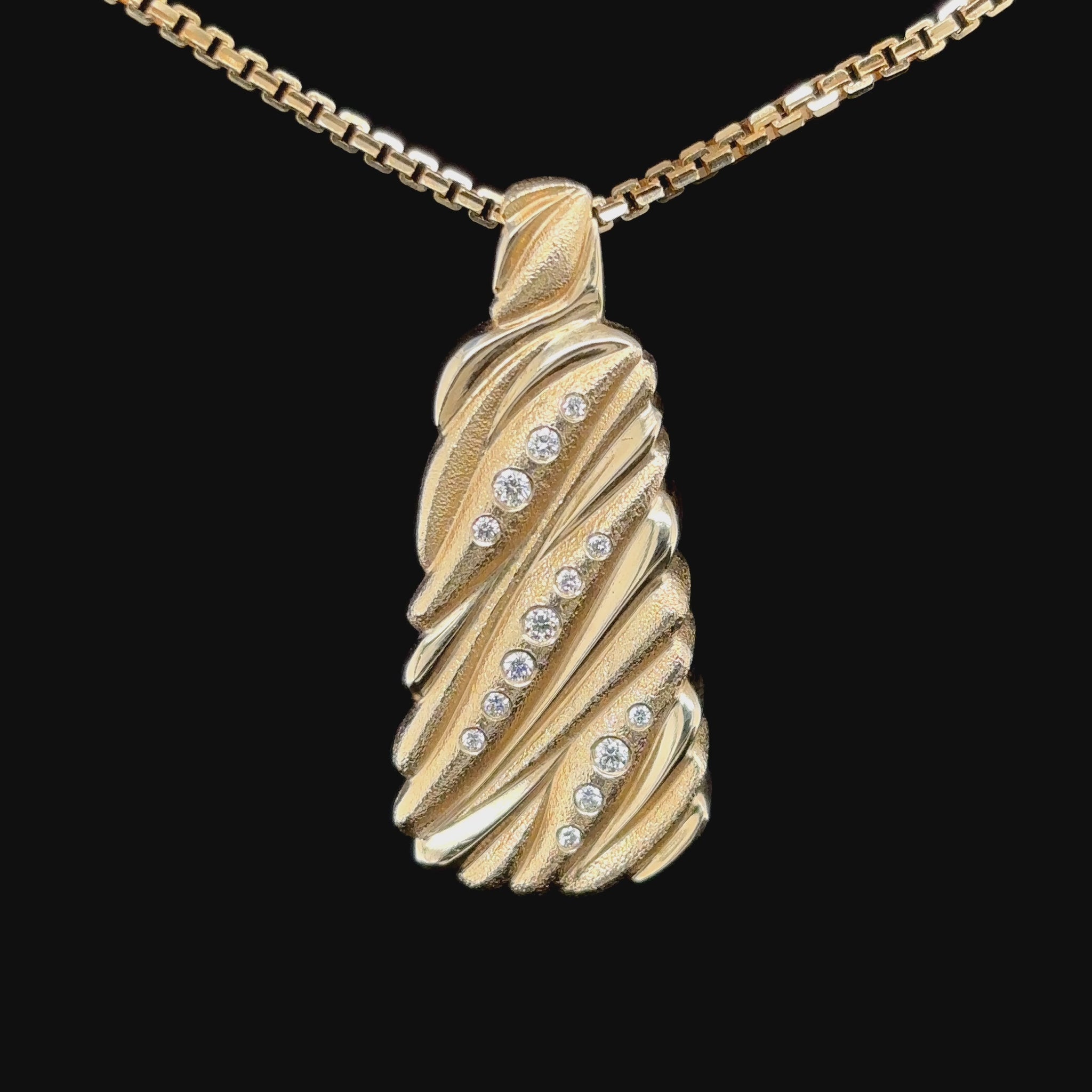 Flow Pendant 14K Gold